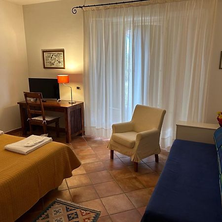 ריפוסטו Torre Archirafi Resort מראה חיצוני תמונה