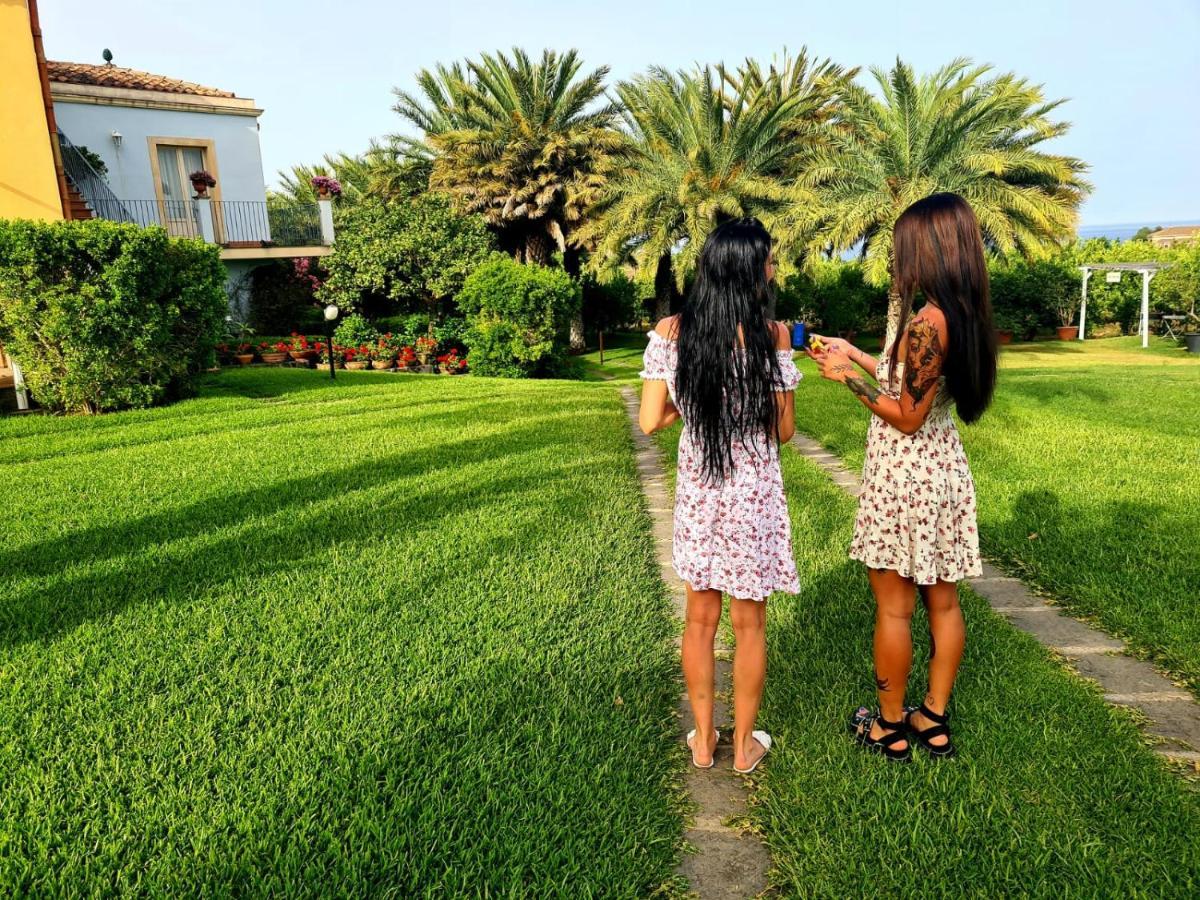 ריפוסטו Torre Archirafi Resort מראה חיצוני תמונה