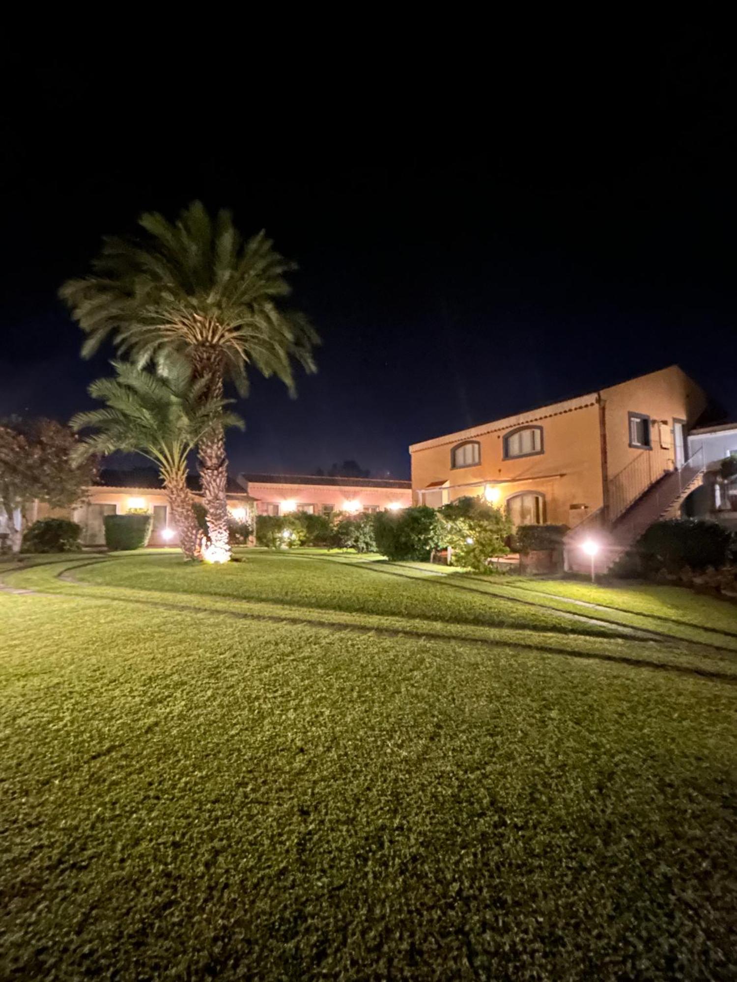 ריפוסטו Torre Archirafi Resort מראה חיצוני תמונה