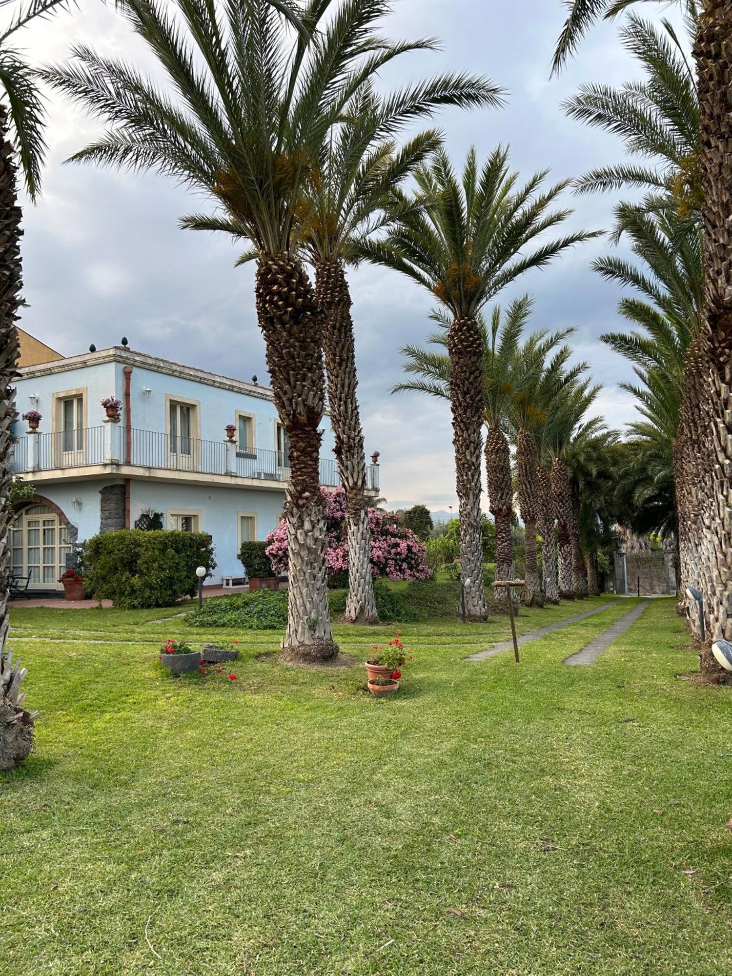 ריפוסטו Torre Archirafi Resort מראה חיצוני תמונה