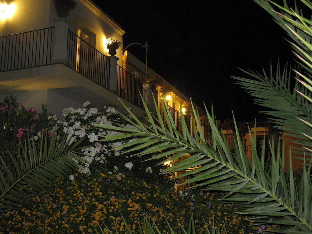 ריפוסטו Torre Archirafi Resort מראה חיצוני תמונה