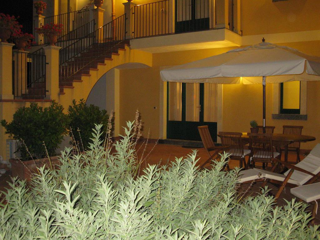 ריפוסטו Torre Archirafi Resort מראה חיצוני תמונה