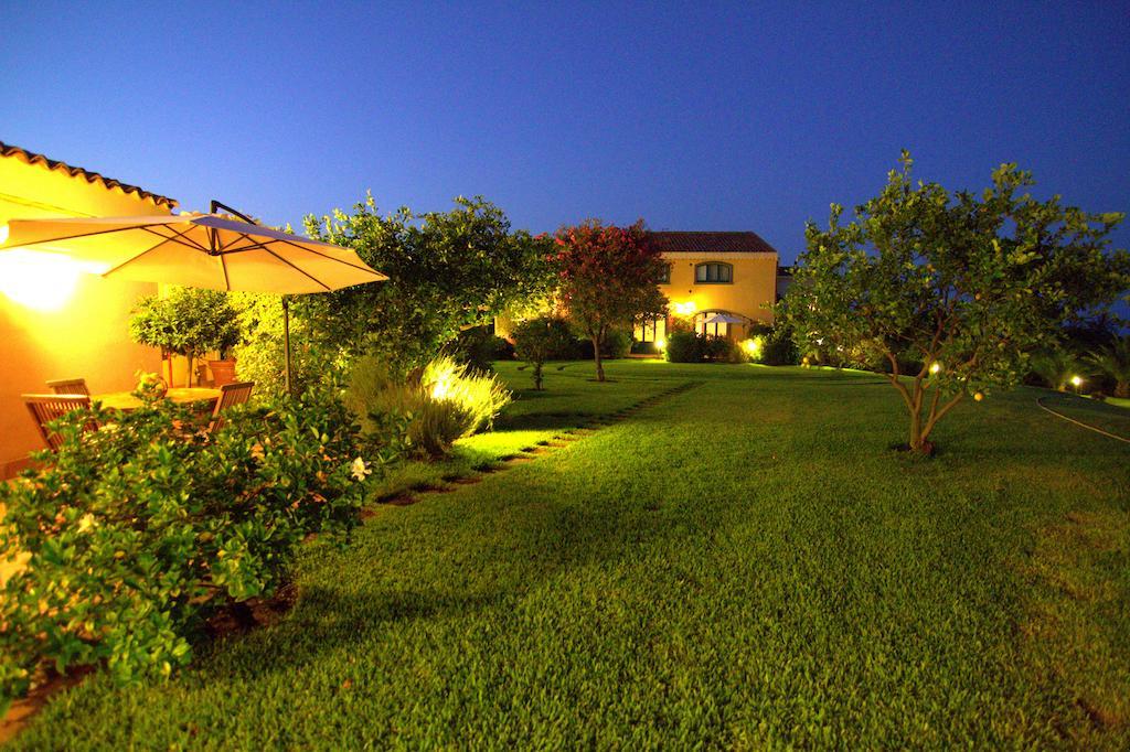 ריפוסטו Torre Archirafi Resort מראה חיצוני תמונה