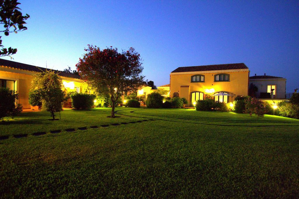 ריפוסטו Torre Archirafi Resort מראה חיצוני תמונה