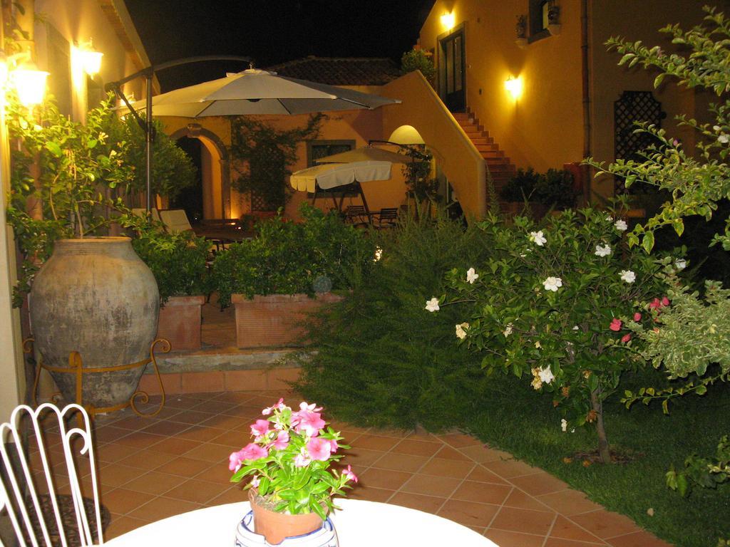 ריפוסטו Torre Archirafi Resort מראה חיצוני תמונה