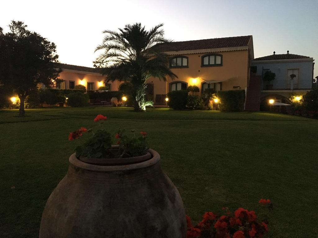 ריפוסטו Torre Archirafi Resort מראה חיצוני תמונה