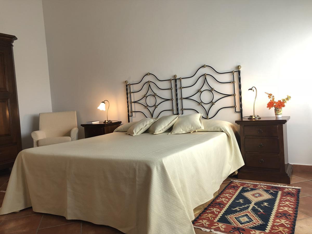 ריפוסטו Torre Archirafi Resort מראה חיצוני תמונה